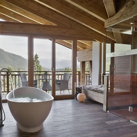 Szálloda & Laerchenhof 4*