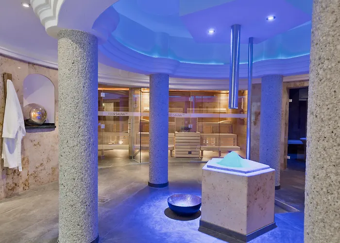 & Laerchenhof 4* Seefeld w Tirolu