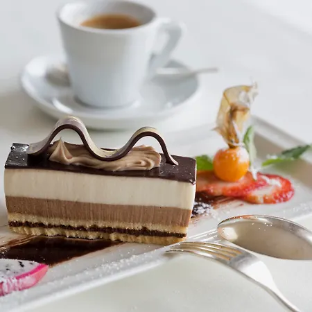 & Laerchenhof 4* Seefeld w Tirolu