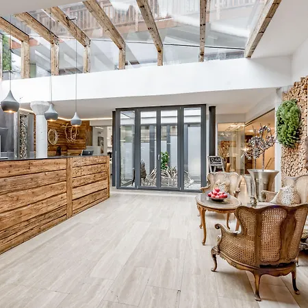 & Laerchenhof 4* Seefeld w Tirolu